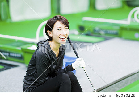 ゴルフ　ゴルフスクール　フィットネス　スポーツジム　女性 60080229