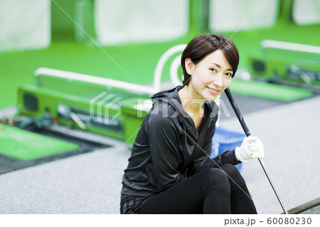 ゴルフ　ゴルフスクール　フィットネス　スポーツジム　女性 60080230