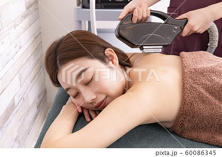 脱毛サロン・背中 脱毛サロン・背中 60086345