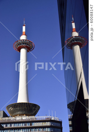 2本の京都タワー 60088147