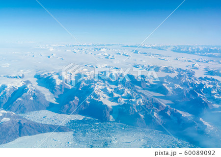 デンマーク グリーンランド 氷河と雪のあるグリーンランドの風景 60089092