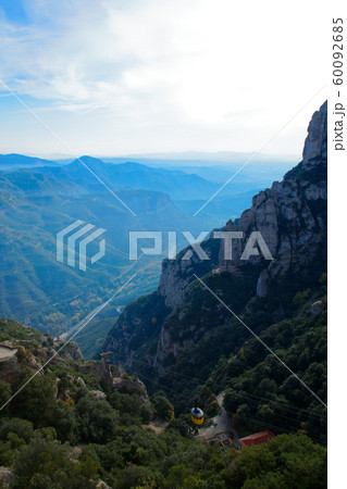 モンセラットの奇岩と雲海、ロープーウェイ モンセラットの奇岩と雲海、ロープーウェイ 60092685