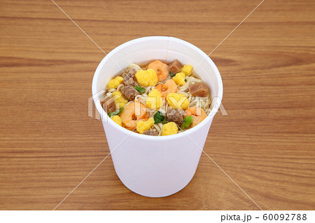 インスタントラーメン インスタントラーメン 60092788