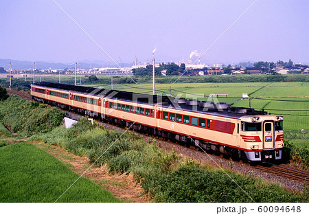 1996年 山陰本線を走るキハ181系特急はくと5両の写真素材 [60094648