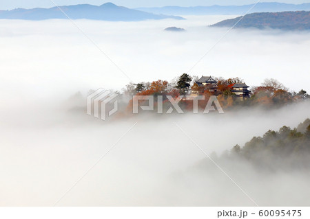 天空の山城7861 天空の山城7861 60095475
