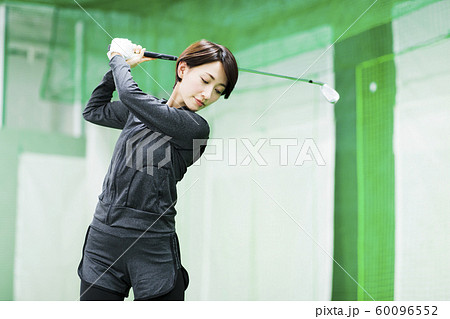 ゴルフ ゴルフスクール フィットネス スポーツジム 女性 ゴルフ ゴルフスクール フィットネス スポーツジム 女性 60096552