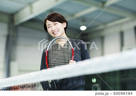 テニス　テニスクラブ　テニススクール　フィットネス　スポーツジム　女性 60096584