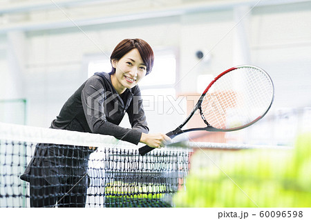 テニス　テニスクラブ　テニススクール　フィットネス　スポーツジム　女性 60096598