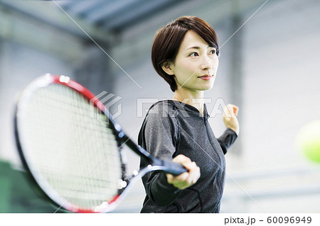 テニス　テニスクラブ　テニススクール　フィットネス　スポーツジム　女性 60096949