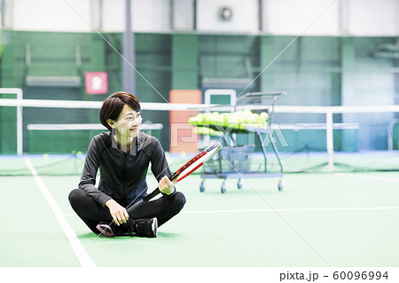 テニス　テニスクラブ　テニススクール　フィットネス　スポーツジム　女性 60096994