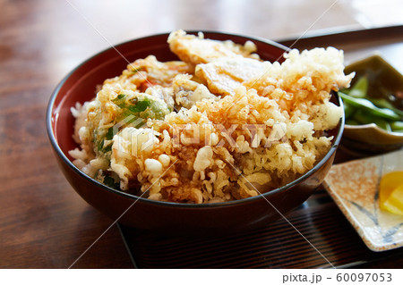 ヒメマスの天丼 60097053