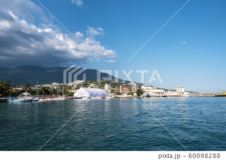 View of the seaport of Yalta on the southern coast View of the seaport of Yalta on the southern coast 60098288
