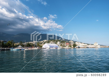 View of the seaport of Yalta on the southern coast View of the seaport of Yalta on the southern coast 60098289