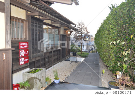 根岸なつかし公園、旧柳下邸入り口 根岸なつかし公園、旧柳下邸入り口 60100571