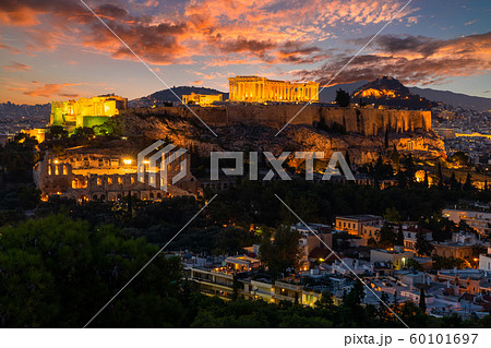 Scenic panoramic view on Acropolis in Athens, Greece at sunrise. 60101697