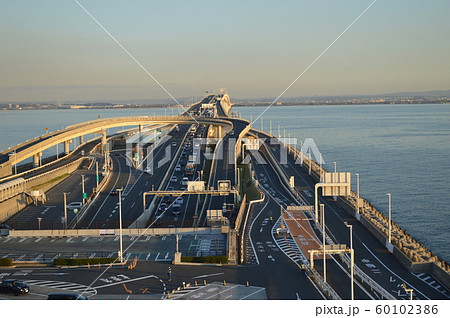 東京湾アクアライン 海ほたる 千葉方面の渋滞する車の写真素材