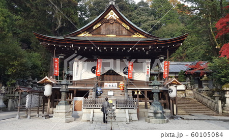 滋賀県の日牟禮八幡宮の本殿 滋賀県の日牟禮八幡宮の本殿 60105084