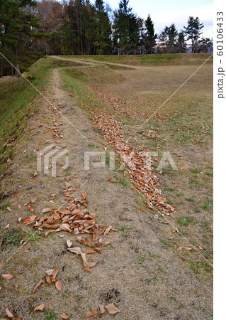 晩秋の北海道函館市で函館史跡四稜郭の風景を撮影 60106433