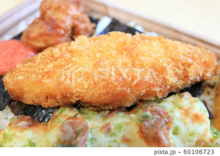 おいしい白身魚フライ海苔弁当 おいしい白身魚フライ海苔弁当 60106723