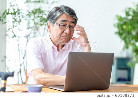 シニア男性 ビジネス 経営者 シニア男性 ビジネス 経営者 60108373