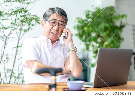 シニア男性 ビジネス 経営者 シニア男性 ビジネス 経営者 60109342