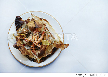 カルトッチョ　シーフードの包み焼き 60113505