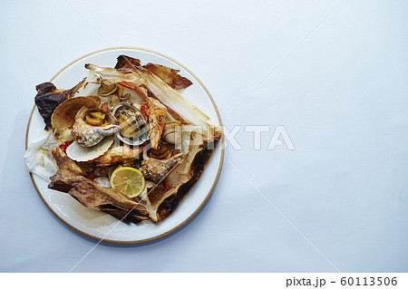 カルトッチョ　シーフードの包み焼き 60113506