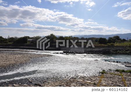 日本唯一の石畳堰「山田堰」（福岡県朝倉市） 60114102