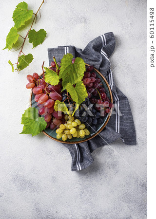 Assortment of different sort of grapes 60115498