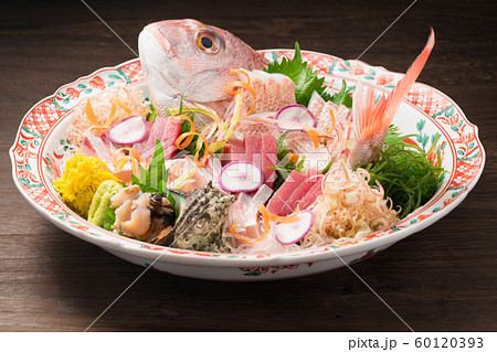 刺身盛り合わせ 60120393