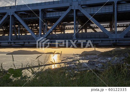 夕暮れの港町 夕暮れの港町 60122335