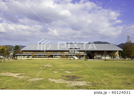 萩市立萩図書館　山口県萩市 60124031