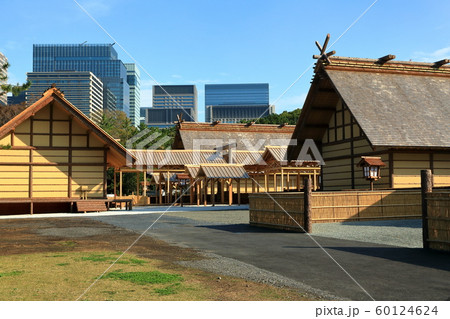 皇居東御苑 大嘗祭 大嘗宮一般公開 左側面 皇居東御苑 大嘗祭 大嘗宮一般公開 左側面 60124624