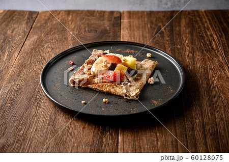 フルーツたっぷり!パンケーキ&ガレット フルーツたっぷり!パンケーキ&ガレット 60128075