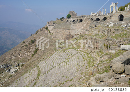 トルコ ベルガマ 60128886