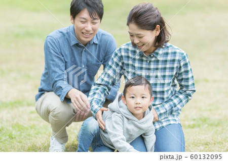5 years old 5 years old 60132095