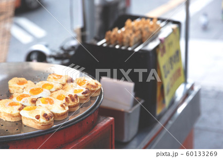 Street scenery of Seoul, South Korea 058 60133269
