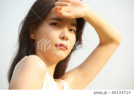 女性　ビューティー　夏 60134714