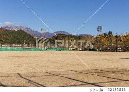 グラウンド＿大山隠岐国立公園を望む野球場 60135811