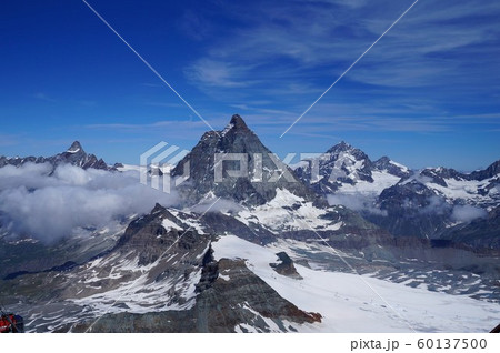 グレッシャーパラダイス展望台から見たマッターホルン 60137500