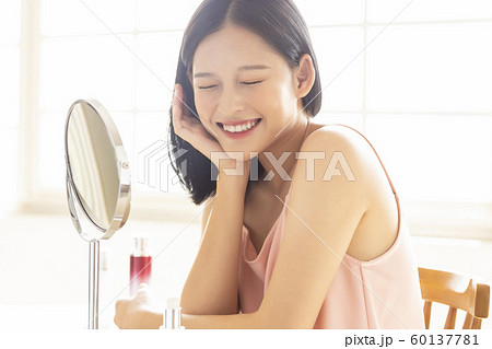 女性 ビューティー 女性 ビューティー 60137781