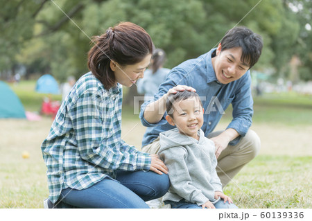 5 years old 60139336