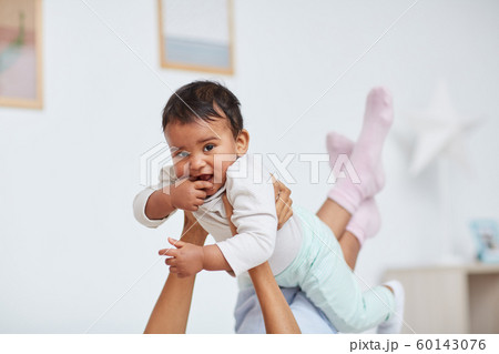 Happy child with his mother Happy child with his mother 60143076