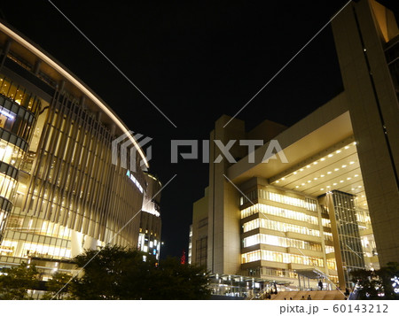 グランフロント大阪 うめきた広場の夜景 グランフロント大阪 うめきた広場の夜景 60143212