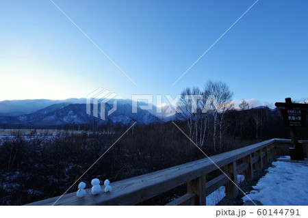 早春の日光戦場ヶ原展望台の夕方/栃木県日光市 早春の日光戦場ヶ原展望台の夕方/栃木県日光市 60144791