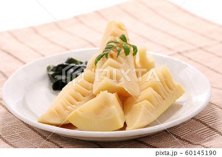 たけのことわかめの若竹煮 たけのことわかめの若竹煮 60145190