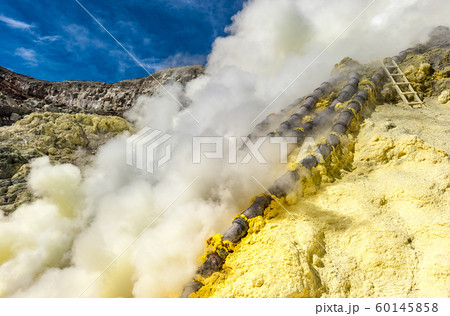 Sulfur mining, Kawah Ijen volcano, Java, Indonesia 60145858