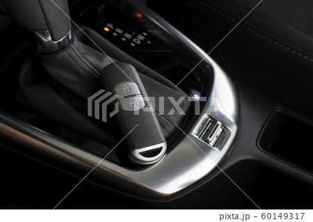 Keyless car remote on a automatic transmission. 60149317
