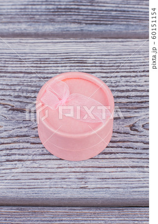 Pink jewelry gift box. 60151154