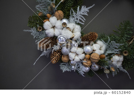 Detail closeup Christmas wreath of vines decorated Detail closeup Christmas wreath of vines decorated 60152840